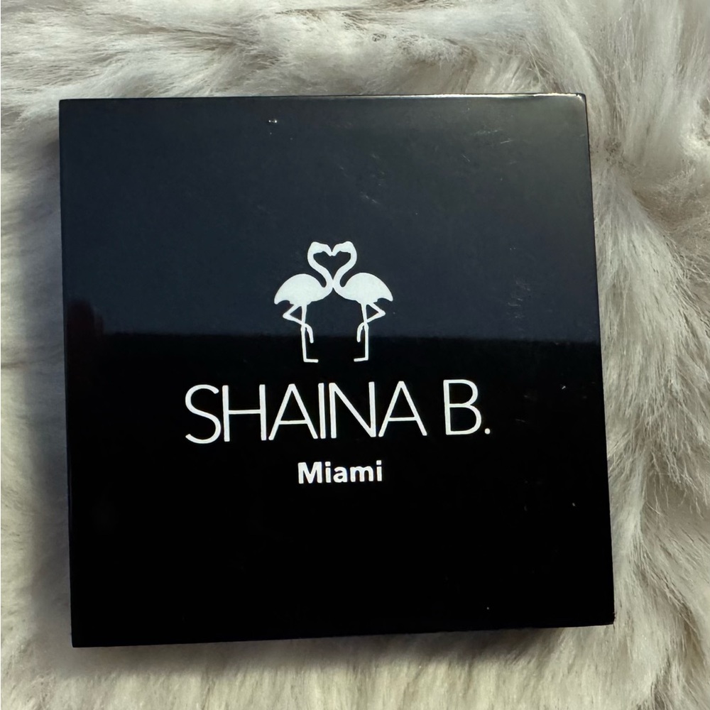 Makeup bundle - Picture 3 of 12